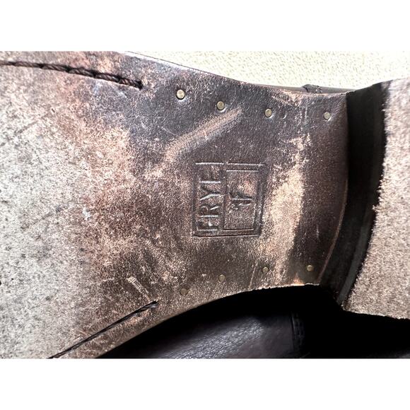 FRYE Brown Leather Button Back Zip Short Ankle Bootie Brown 8.5 B - Picture 15 of 16